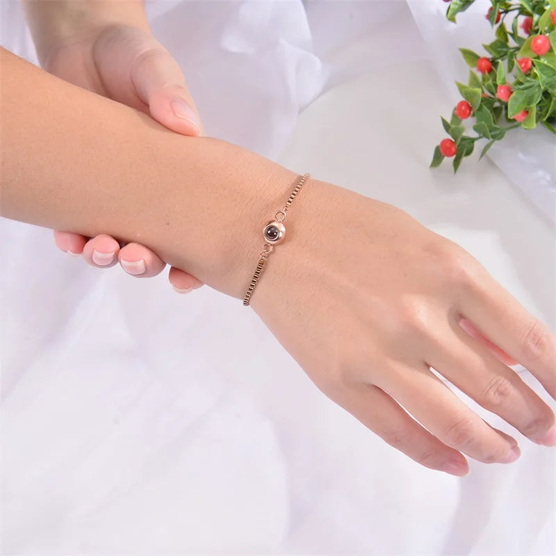 צמיד ורוד - תמונה מוצפנת