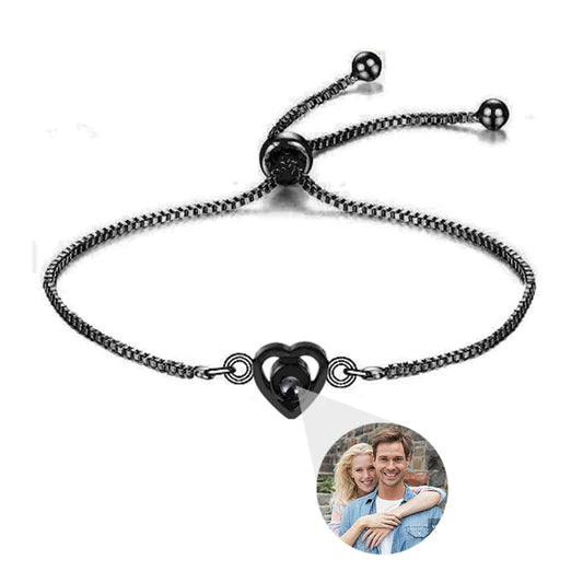 צמיד לב שחור - תמונה מוצפנת